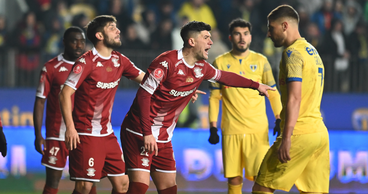 Rapid a jucat 40 de minute fără fotbalist U21 în meciul cu Petrolul! Ce prevede regulamentul