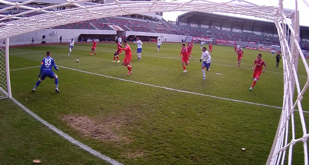 UTA - Farul 0-0, Digi Sport 1. Budescu, aproape de gol. Meciul se dispută la Sibiu