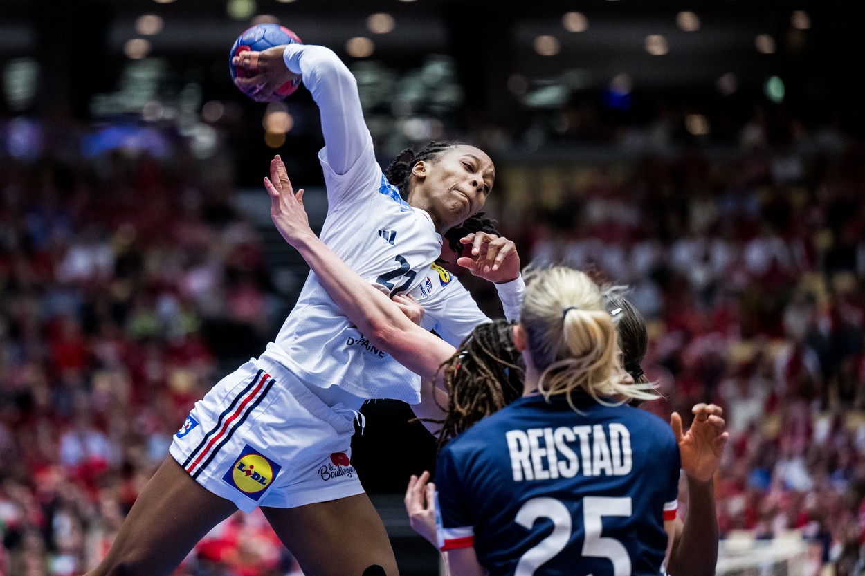 Franța, campioană mondială la handbal feminin, după 31-28 cu Norvegia