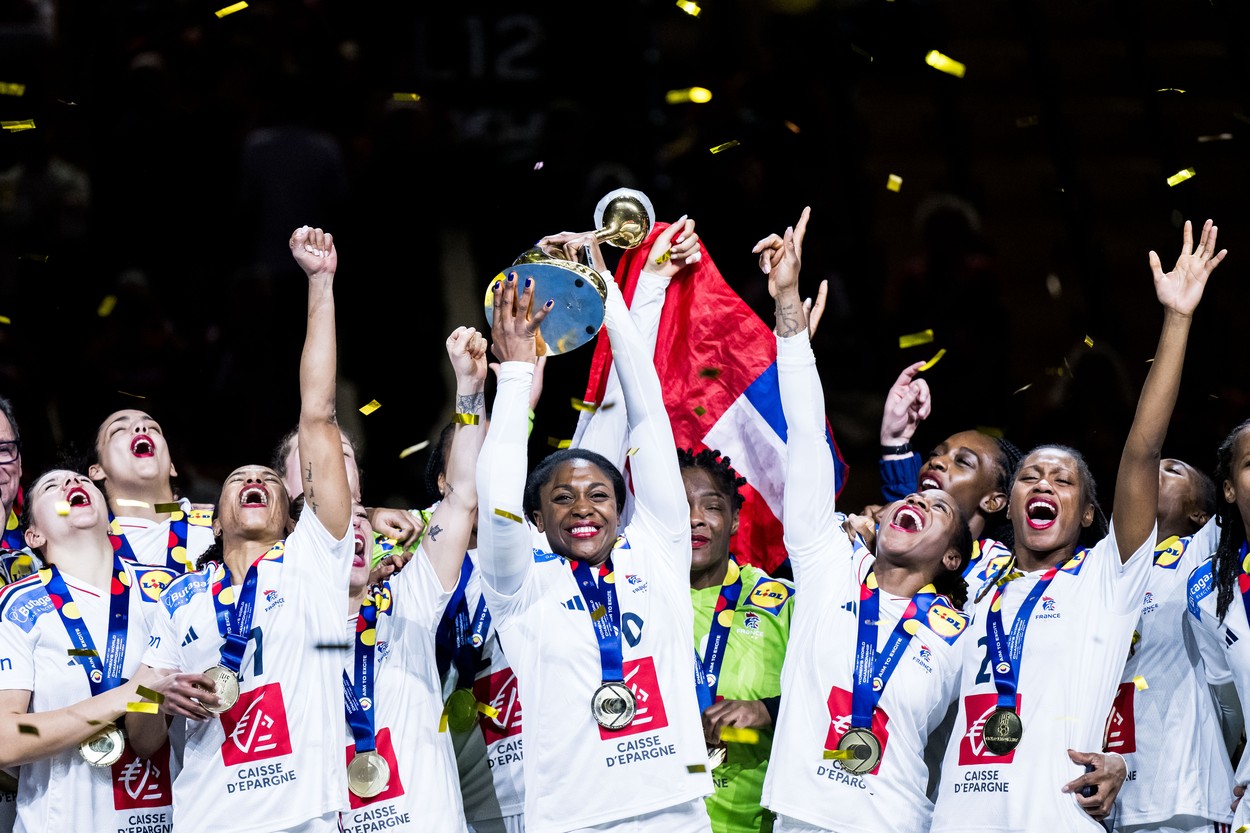 Patru campioane mondiale joacă în România