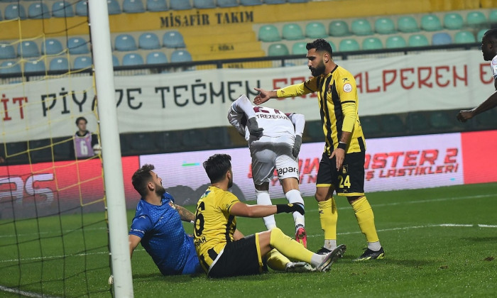 Turkish Super League match between Istanbulspor and Trabzonspor at Esenyurt Necmi Kadioglu Stadium on December 19, 2023 in Istanbul, Turkey.