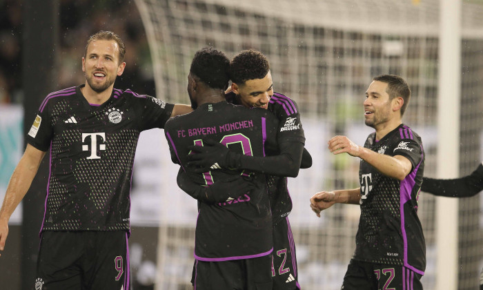 Foto : Siegesjubel bei den Spielern ... des FC Bayern nach dem 0-1 Treffer von Jamal Musiala (F) Fussball 1. Bundeslig