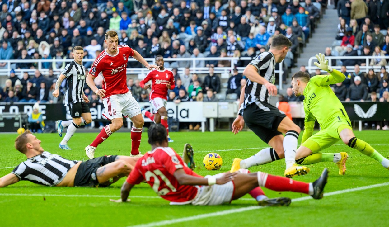 Newcastle United - Nottingham Forest 1-3. ”Pădurarii” au obținut prima victorie, după 7 etape