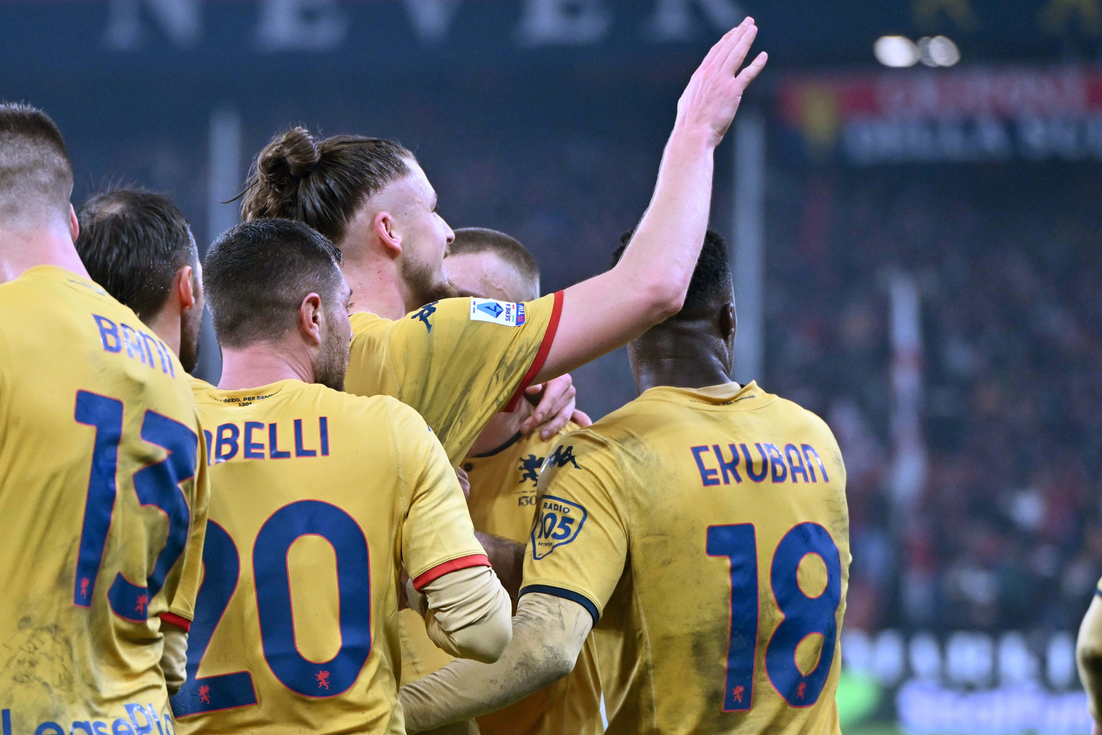 ”Acum valorează 50 de milioane” / ”Idolul meu”. Fanii lui Genoa, în extaz după golul lui Radu Drăgușin cu Inter