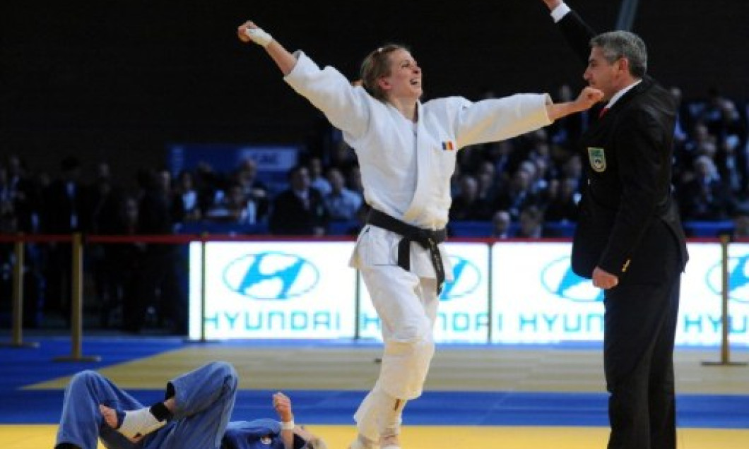 Alina DUMITRU1