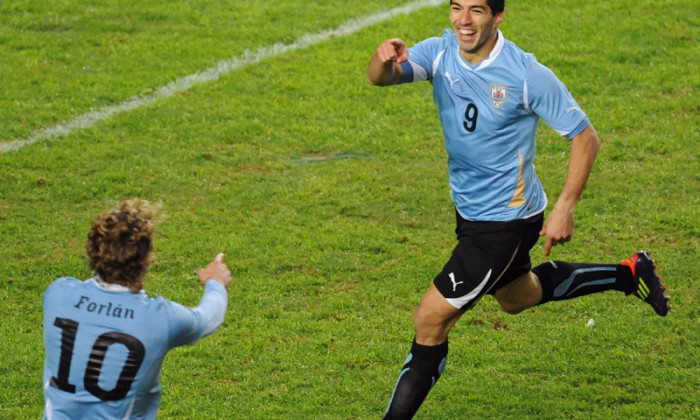 forlan suarez uruguay