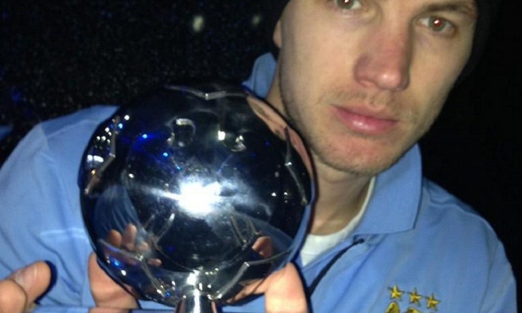 dzeko trofeu twitter