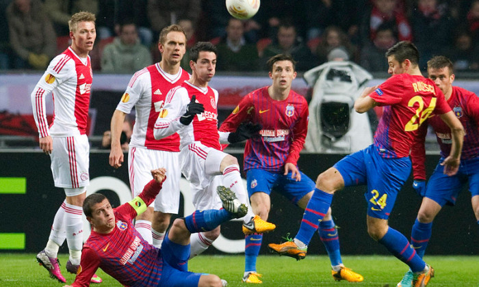 ajax steaua01 REUTERS