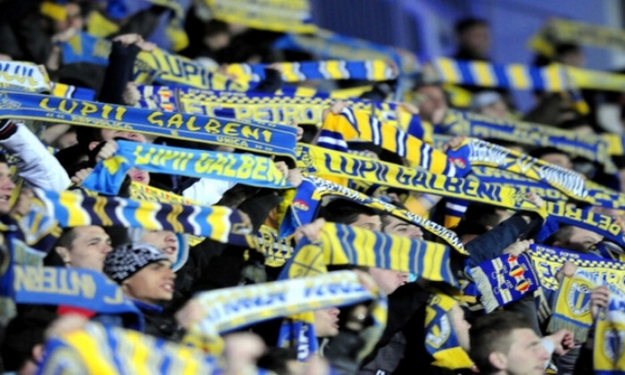 suporteri petrolul