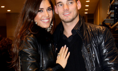 Wesley-Sneijder-wife