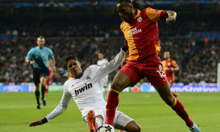 varane il opreste pe drogba real madrid-galatasaray 3-0