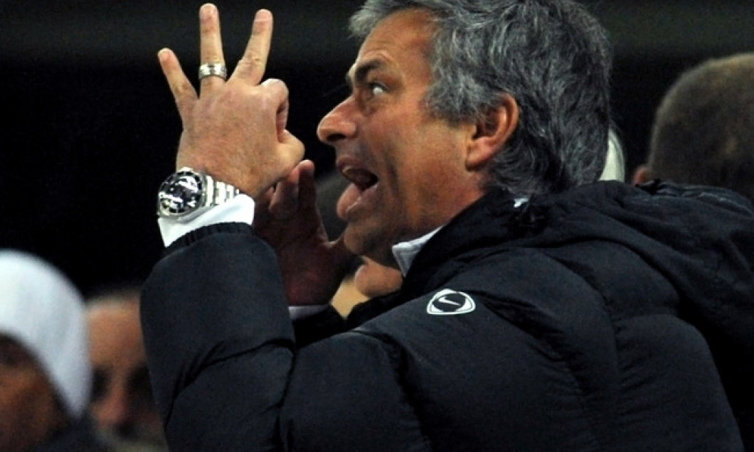 mourinho 3 degete