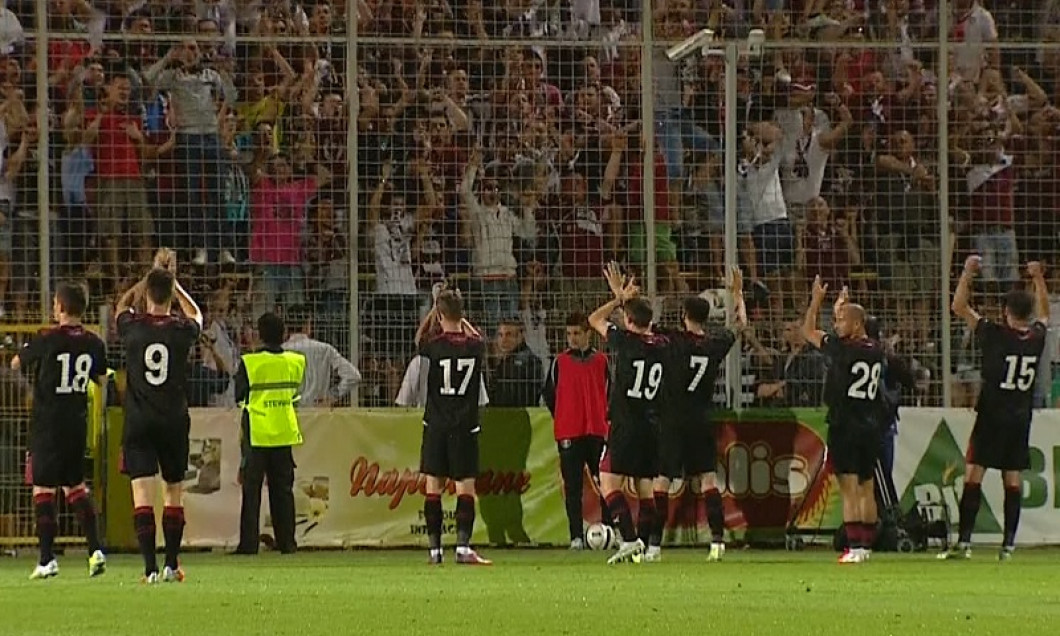 captura jucatori rapid aplauda fanii