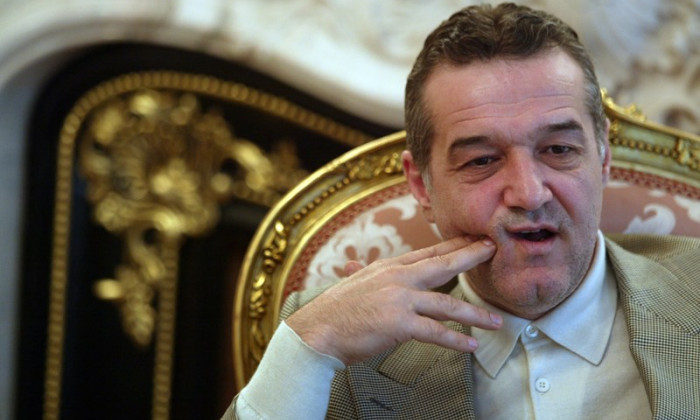 gigi becali la palat