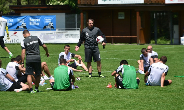 reghecampf steaua antrenament