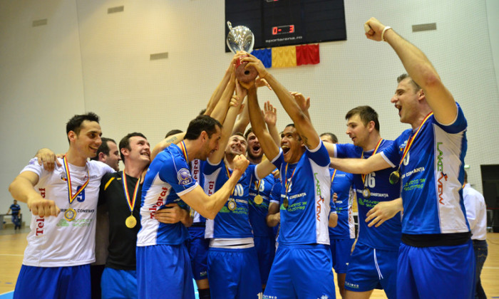 tomis volei baieti
