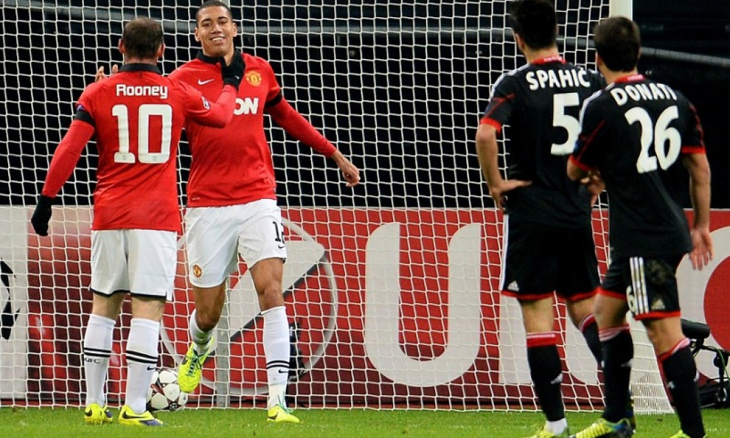 smalling gol leverkusen - manchester united