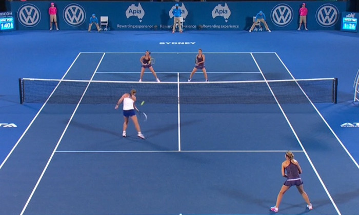 Sleeping In other words here VIDEO Schimb superb de mingi în finala de dublu feminin la Sydney