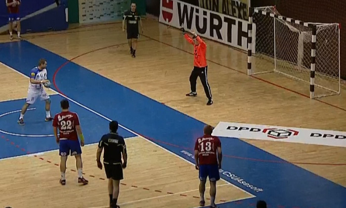 handbal cum se bate 7 metri