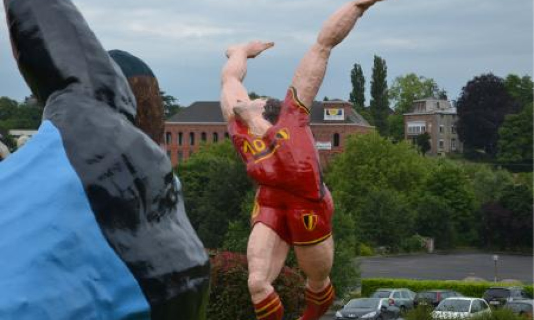 hazard statuie