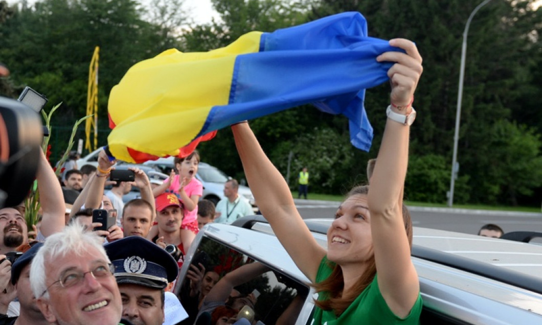 simona halep tricolor