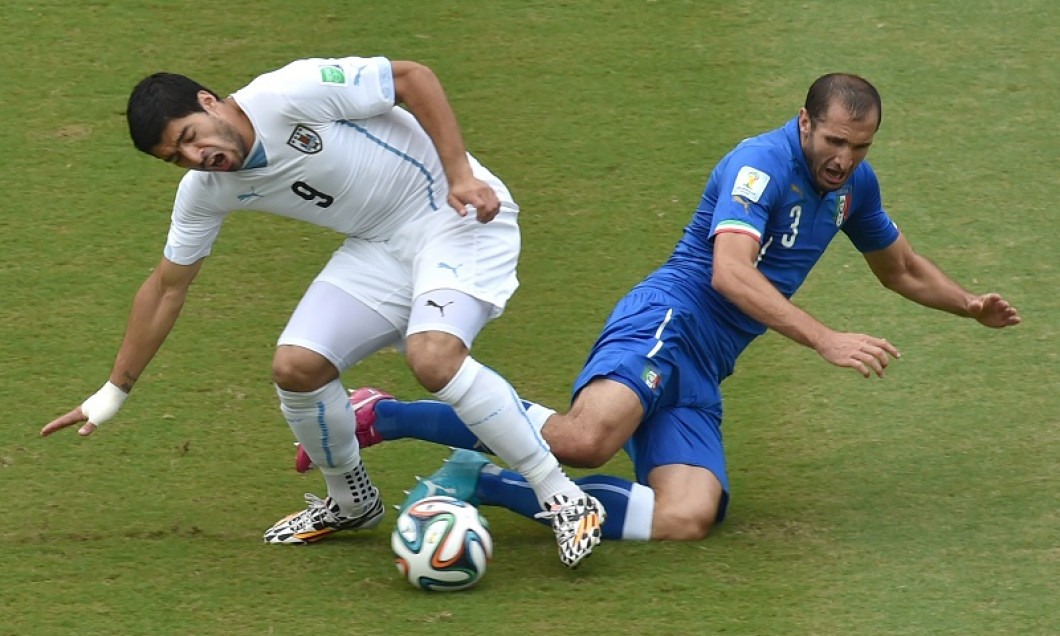 chiellini suarez