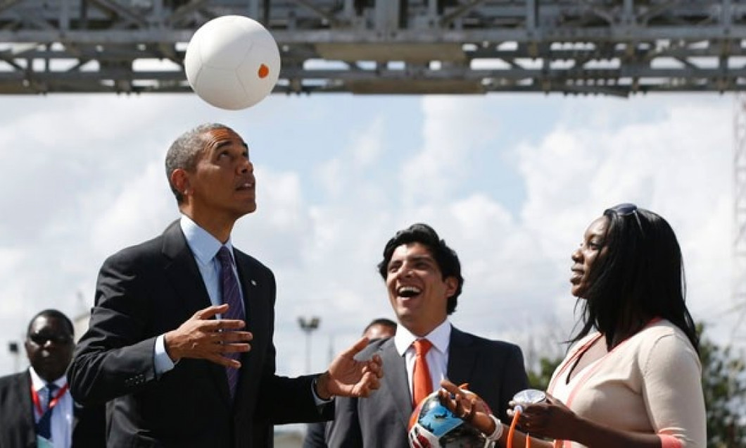 barack obama fotbal