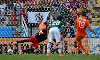 penalty huntelaar