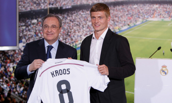 kroos perez prezentare