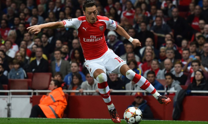 ozil.dribling