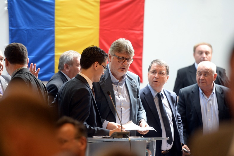 Într-o apariţie rară, Gino Iorgulescu a anunţat decizia cluburilor legată de jucătorul U21