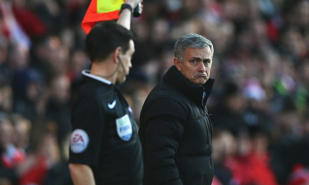 mourinho arbitru chelsea