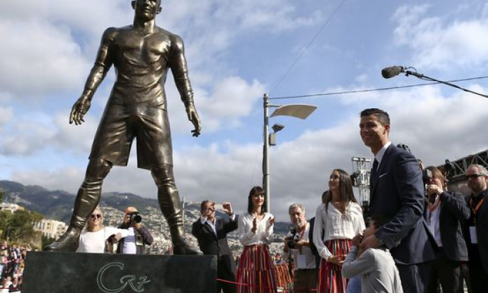 RONALDO STATUIE