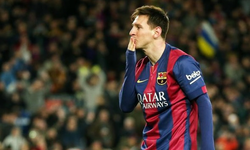 messi besos