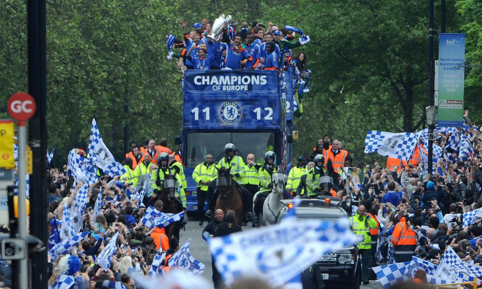 chelsea bus parade