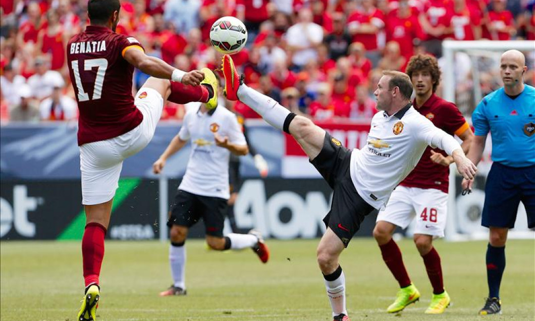 mehdi benatia wayne rooney