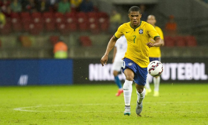 douglas costa