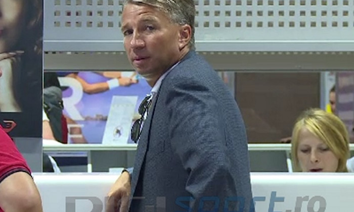 dan petrescu aeroport