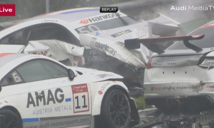 accident Audi TT Cup