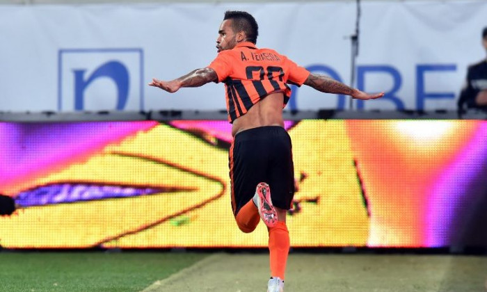 alex teixeira