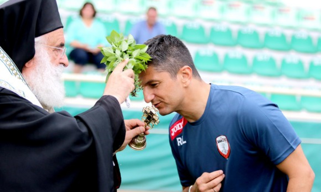razvan lucescu preot