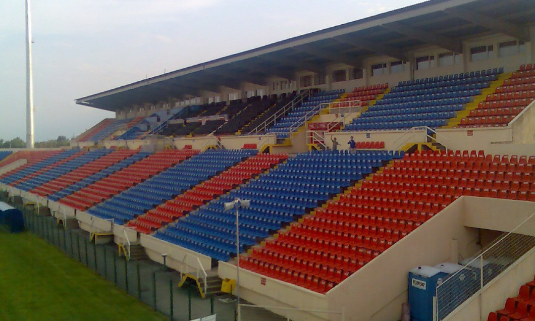 gloria-stadion