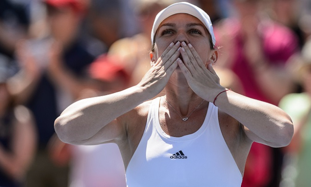 halep jucatoarea lunii