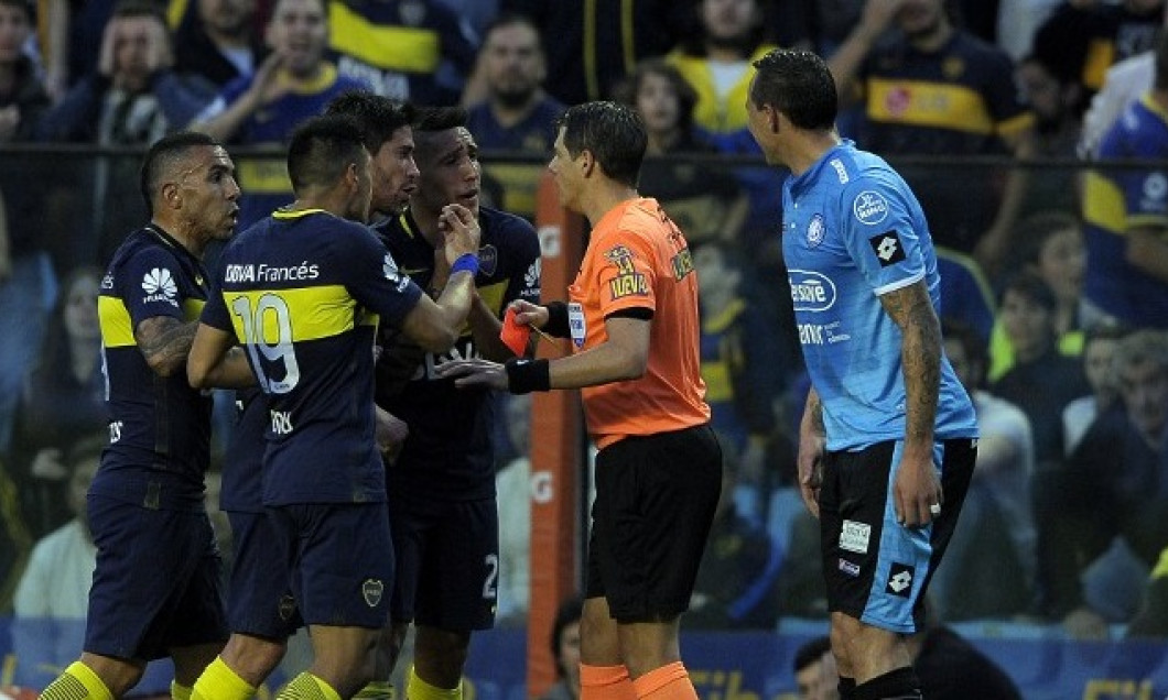 tevez arbitru