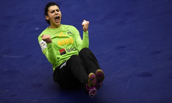 Denisa Dedu, exultă de bucurie după victoria naționalei de handbal cu Germania