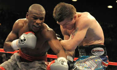 Ricky Hatton vs Floyd Mayweather Jr-