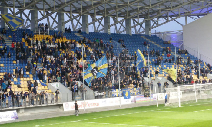 fani petrolul8