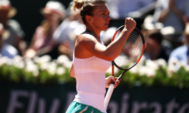 simona halep-6