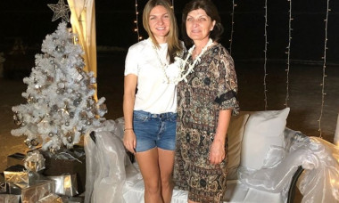 simona halep mama brad plaja