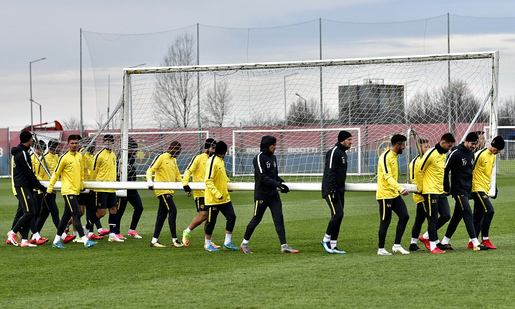 jucatori steaua antrenament